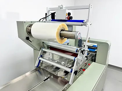 Місце для рулону плівки